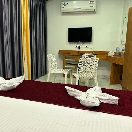 The Elite Beachview Pondicherry Esterno foto
