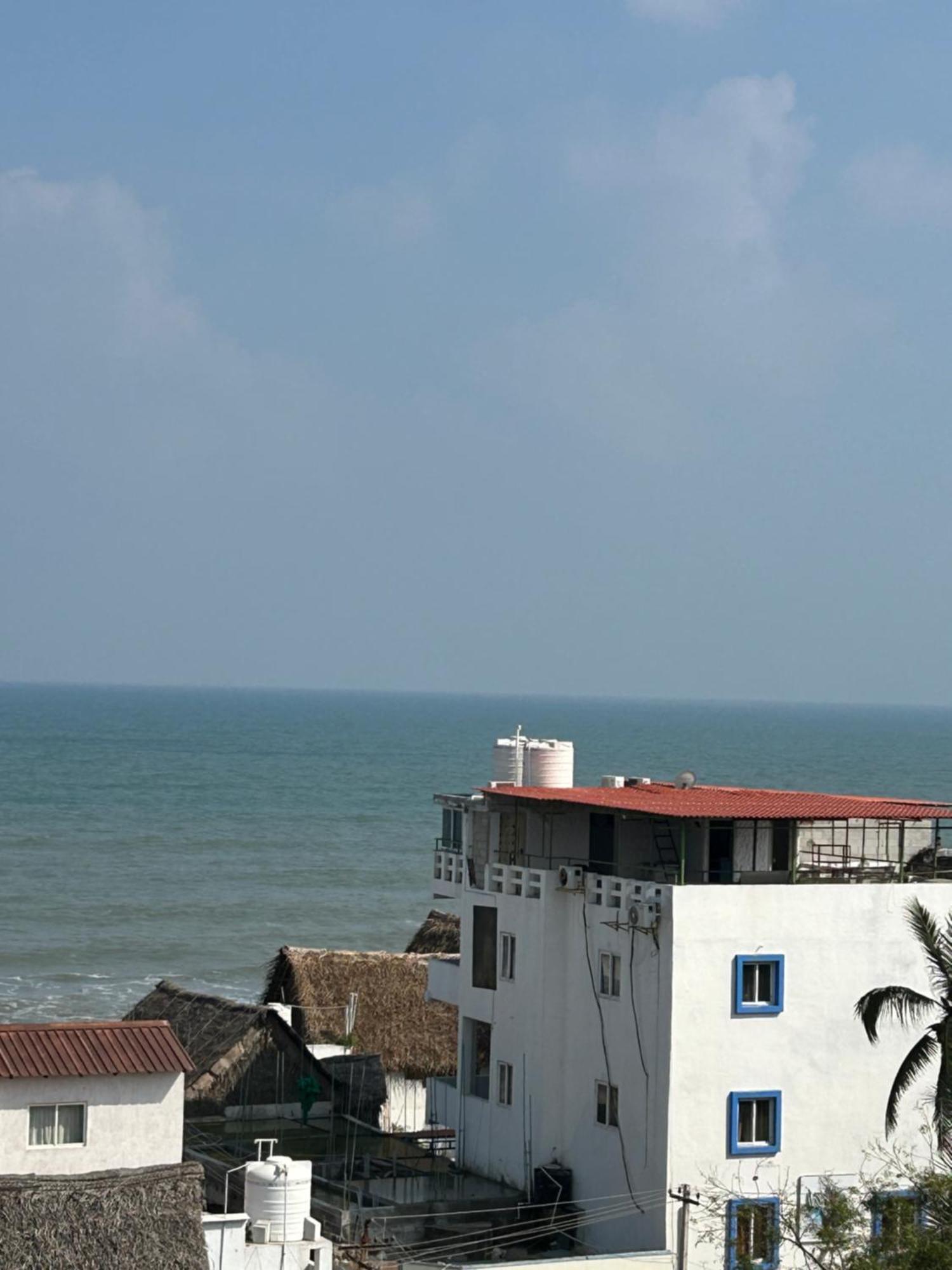 The Elite Beachview Pondicherry Esterno foto