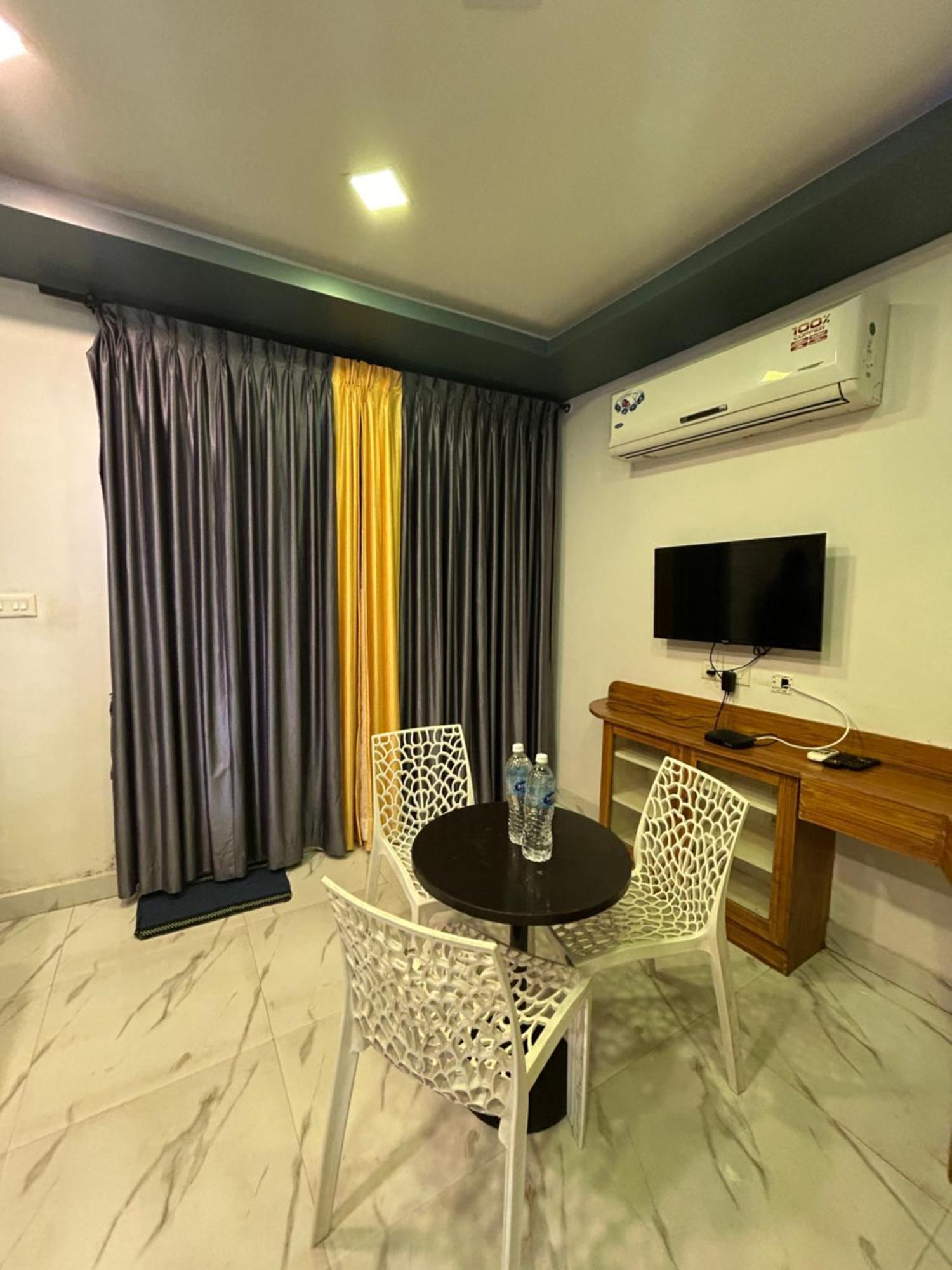 The Elite Beachview Pondicherry Esterno foto