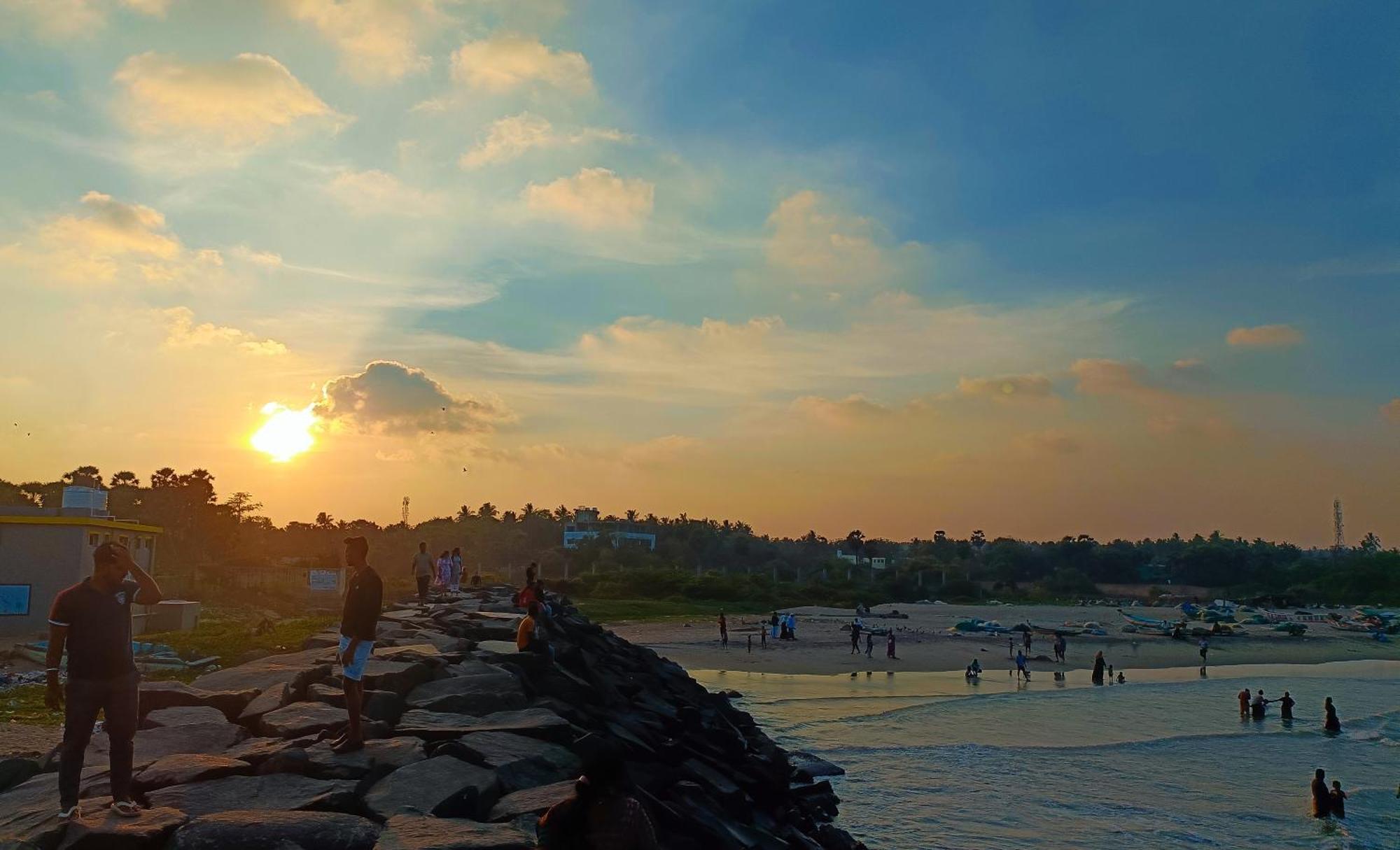 The Elite Beachview Pondicherry Esterno foto